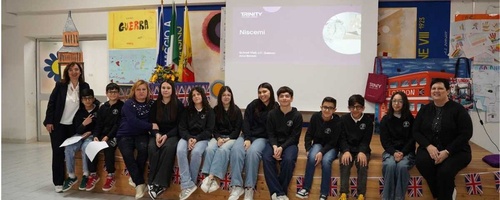 [DA COMPILARE: cosa mostra questa foto?]