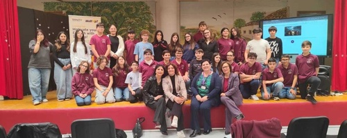 [DA COMPILARE: cosa mostra questa foto?]